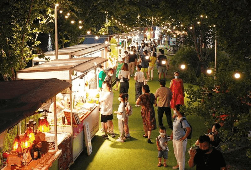 滨河夜市